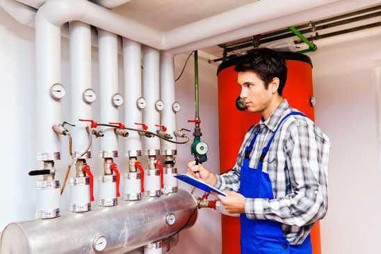 Natural Gas: Reasons to Hire a Professional Plumber